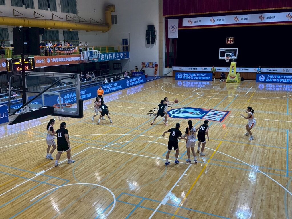 星昱實業執行長親臨為莊敬女籃應援